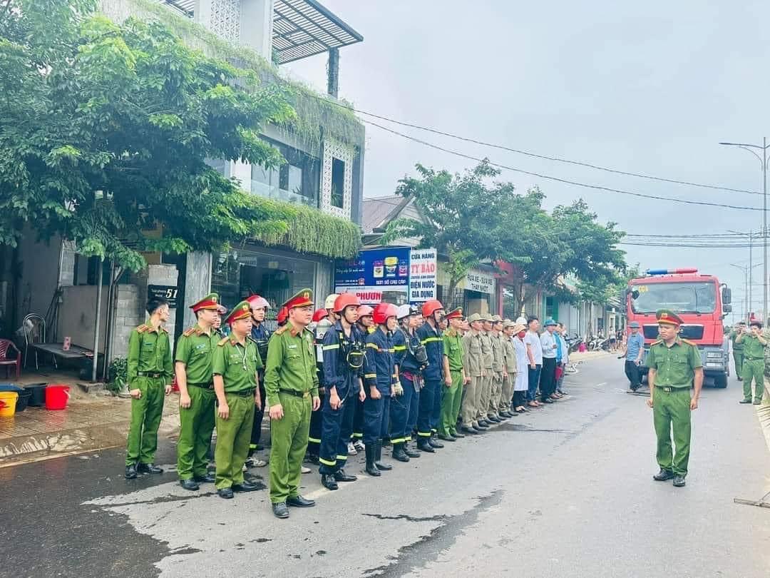 Thực tập phương án chửa cháy và CNCH tại khu liên gia tự quản PCCC